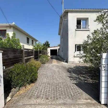 Maison Entiere 3 *